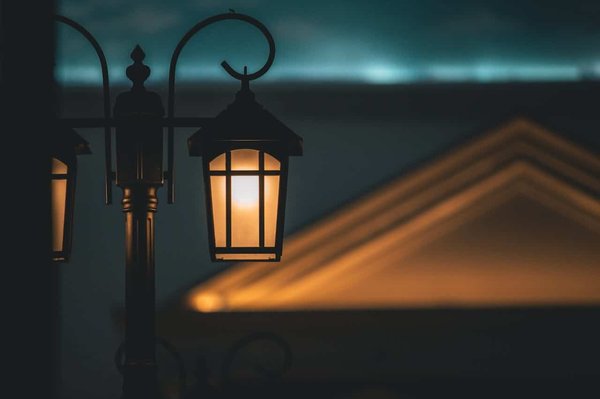 Comment développer un système d'éclairage public à faible consommation énergétique pour les petites communes ?