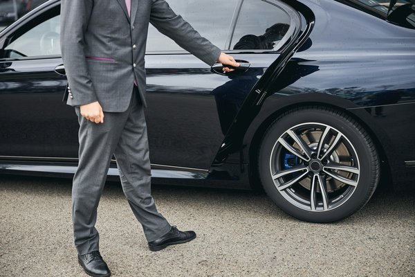 Chauffeur privé à Lyon: service de transport transparent et efficace
